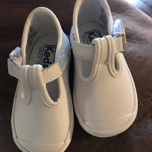 Only wore 1 time keds kids toddlers size 3 infant Velcro sides white NWOT
